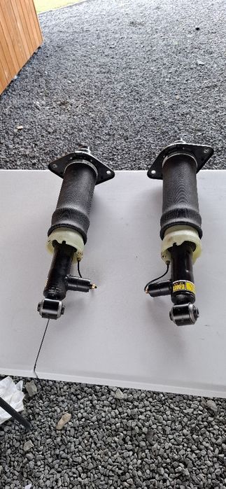 Miechy  audi a6c5 Pneumatyczne  lewy prawy