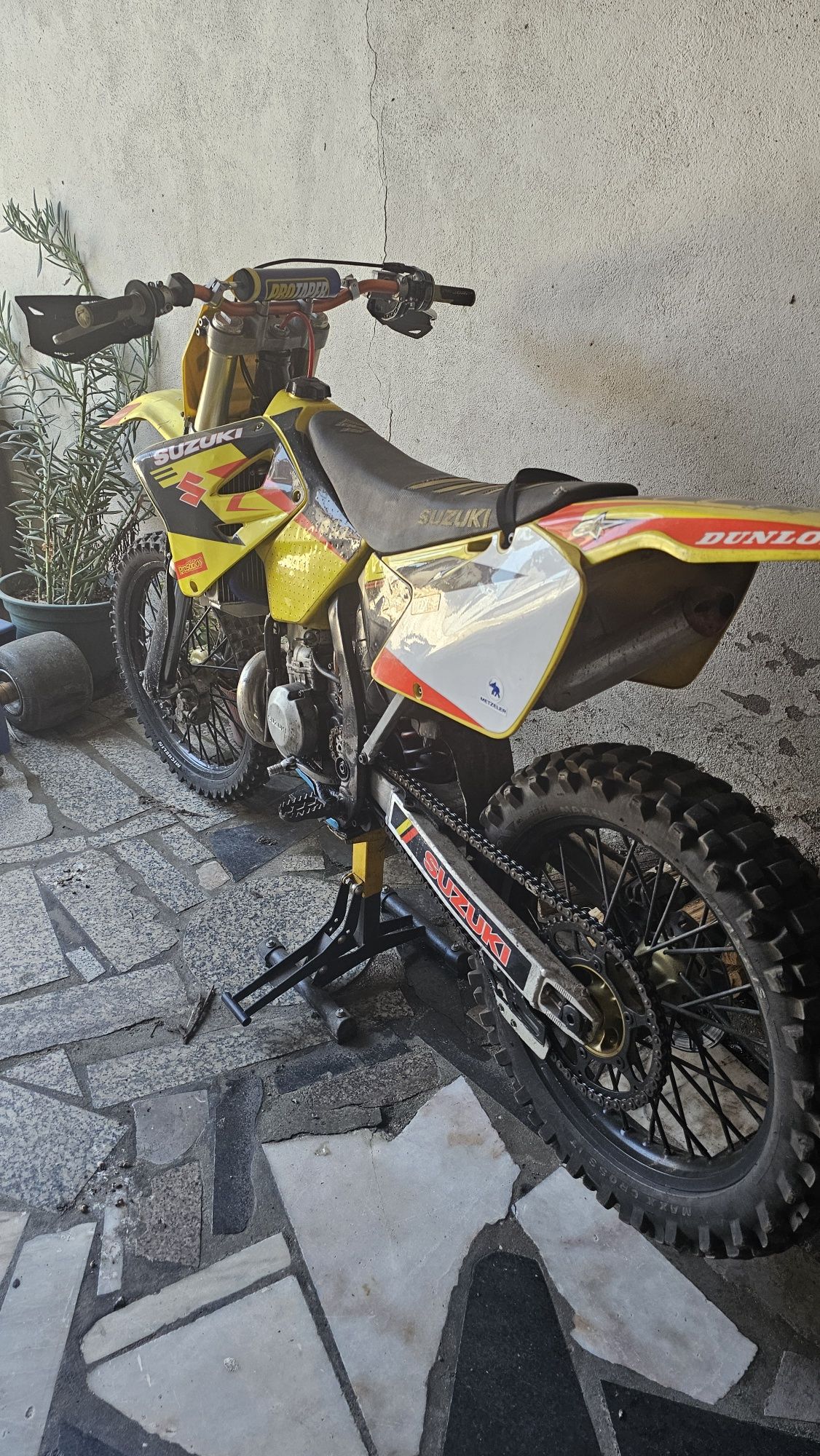 Suzuki RM 250cc 2002 NEGOCIÁVEL