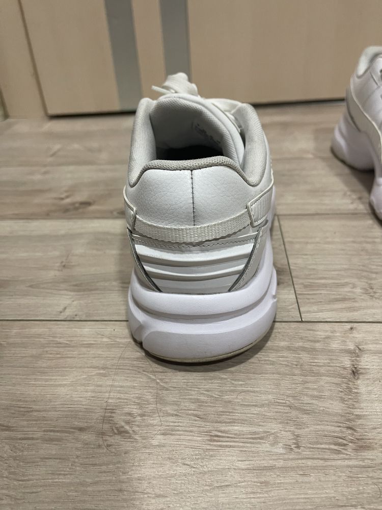 Кросівки шкіряні білі Puma FUTURE RUNNER 43р, кросовки кожаные  Пума
