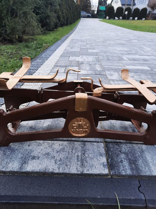 Sprzedam starą wagę.