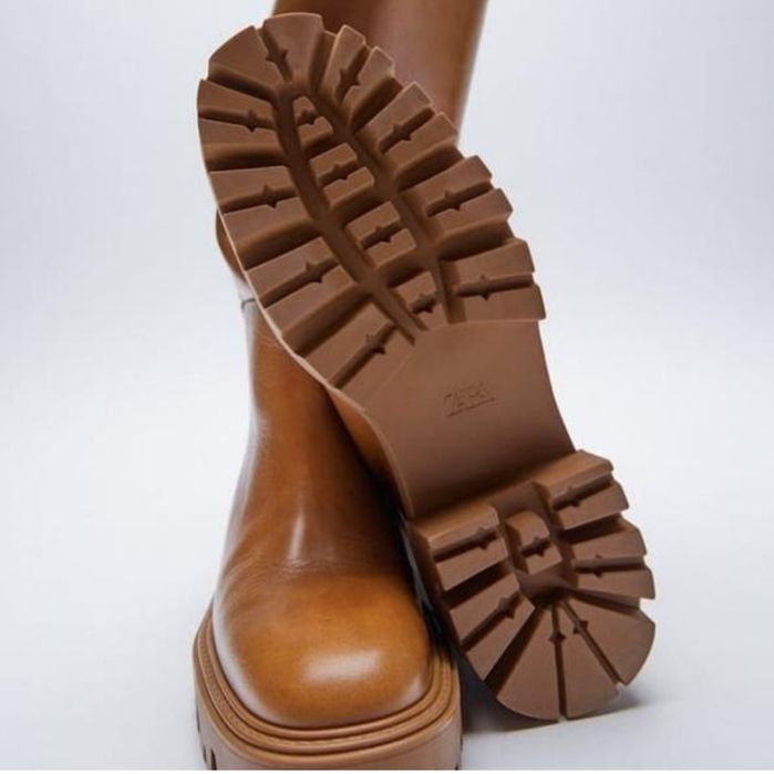 Натуральные кожаные сапоги трубы Zara р.38