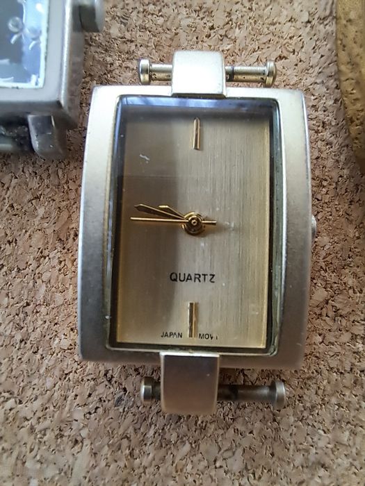 Zegarki 3 sztuki koperty metalowe uszkodzone