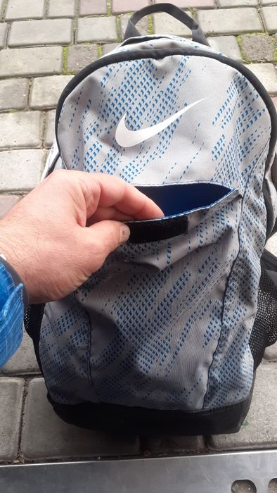 Городской рюкзак Nike серого и синего цвета с узором 46*30*18см.