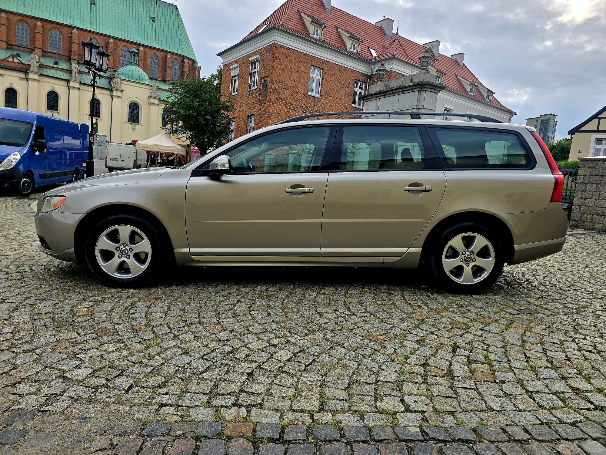 Zamiana Volvo V70 SkoryKlimatronicEl.KlapaNaviParktronicAlufelgi!