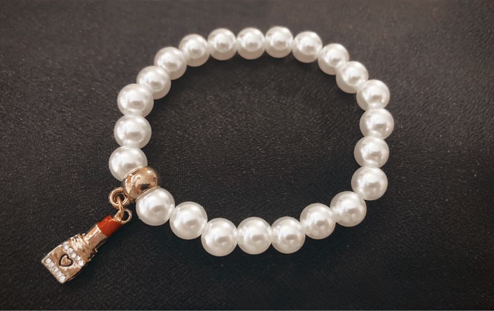 Bransoletka charms zawieszka perły perełki szminka handmade