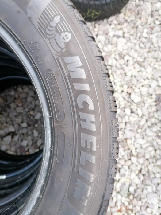 205/60/16 Michelin 2022 rok zimowe