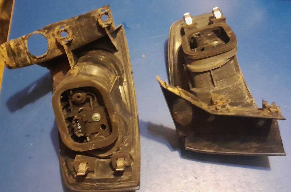 Lampa tylna prawa lewa tył wkład na żarówki prawy Seat Ibiza 3 2002-