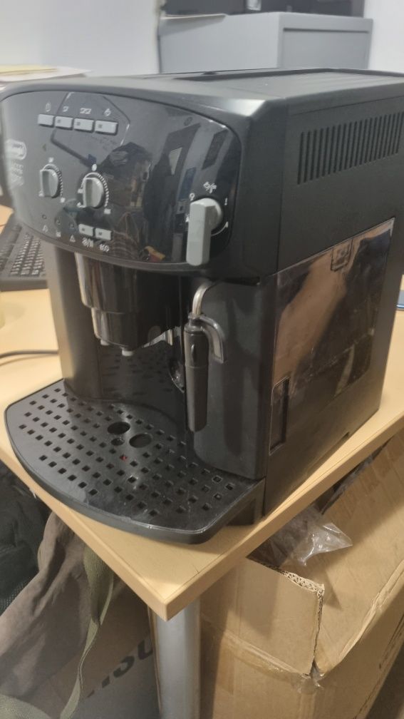 Кофемашина Delonghi ESAM2600