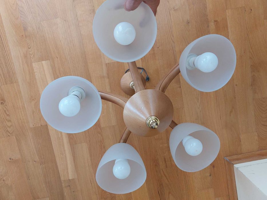 Żyrandol drewniany 5-ramienny