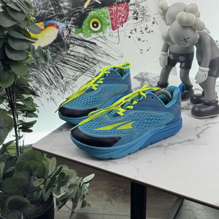 Кросівки Altra Torin 38.5 розмір Е5550
