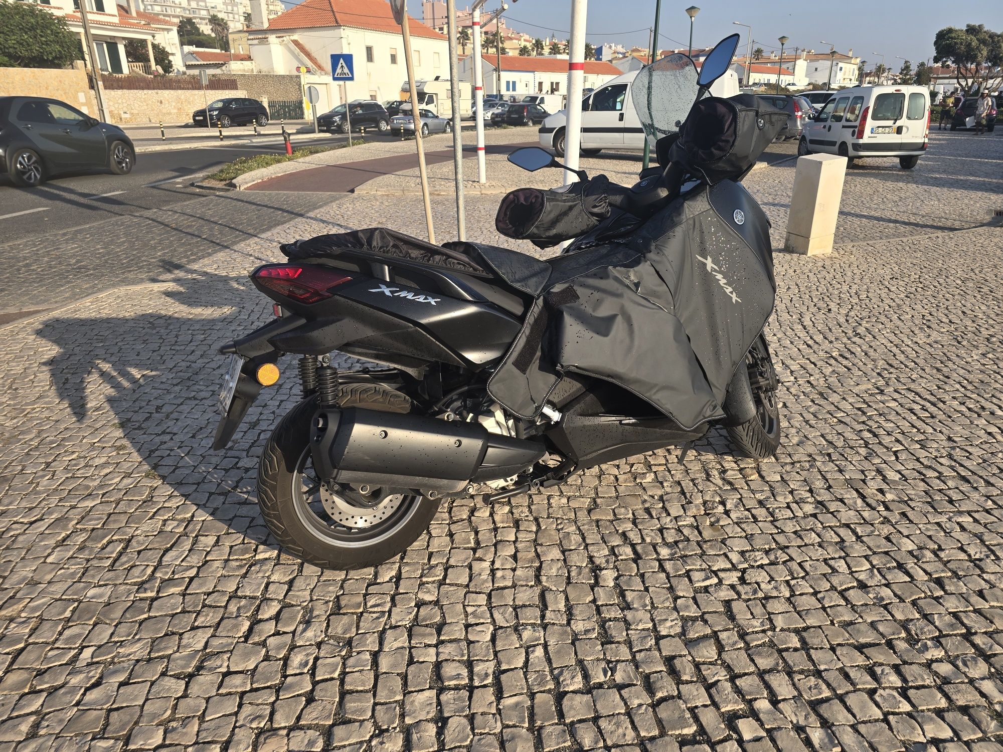 Mota Yamaha Xmax 300 tech max com extras 7000km