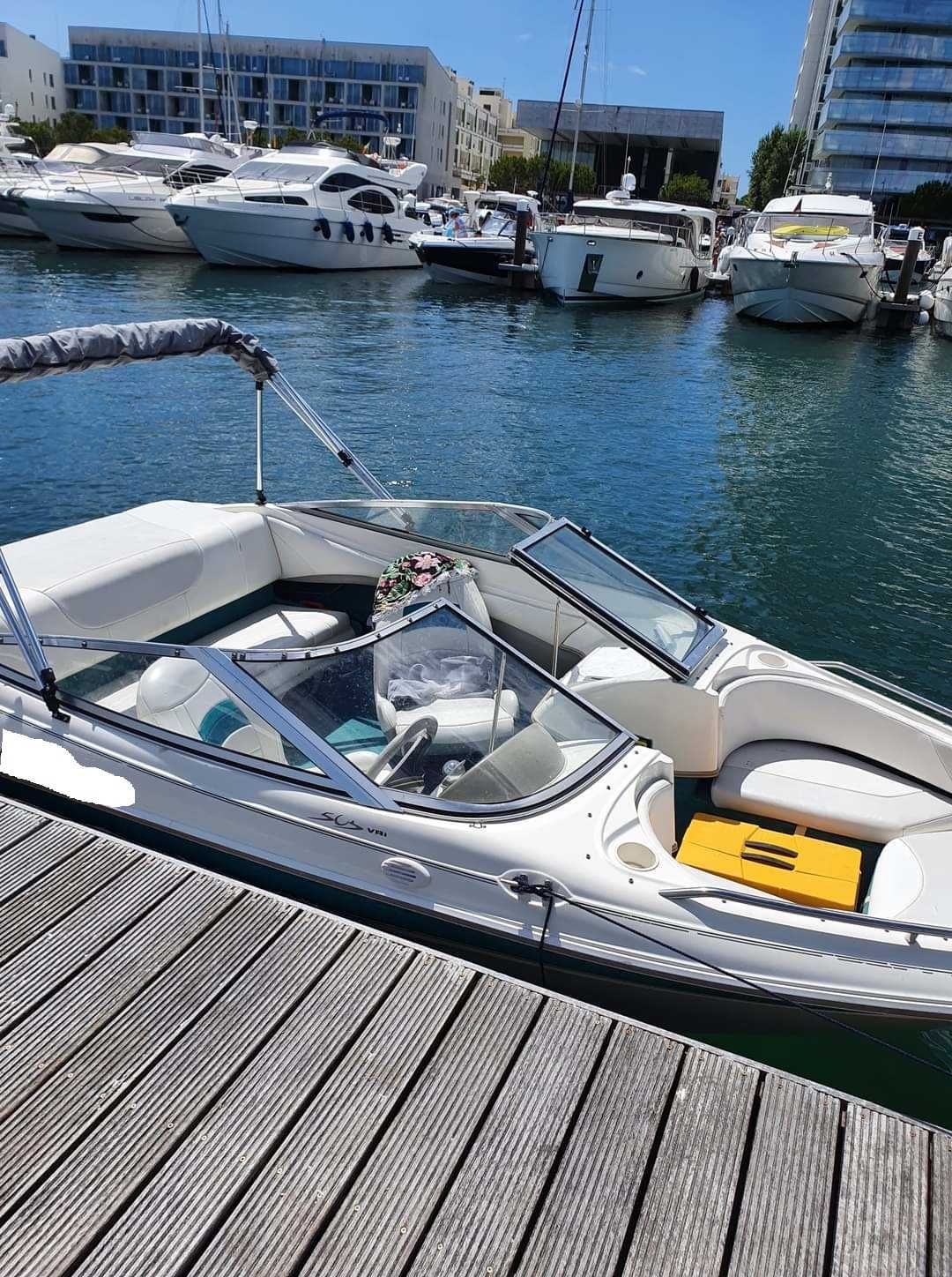 Barco Campion Allante com atrelado Mercruiser 145HP