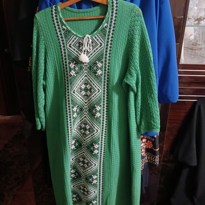 Комплект плаття та накидка  вишиванка дуже дешево