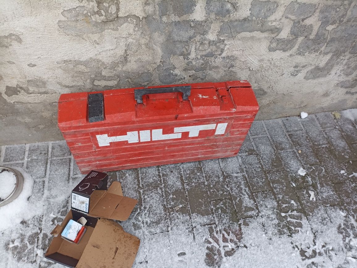 Młot hilti te 905