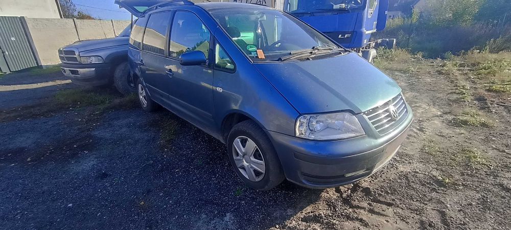 sharan 1.8 awc  110 kw lak lc5w lift  samochód na części