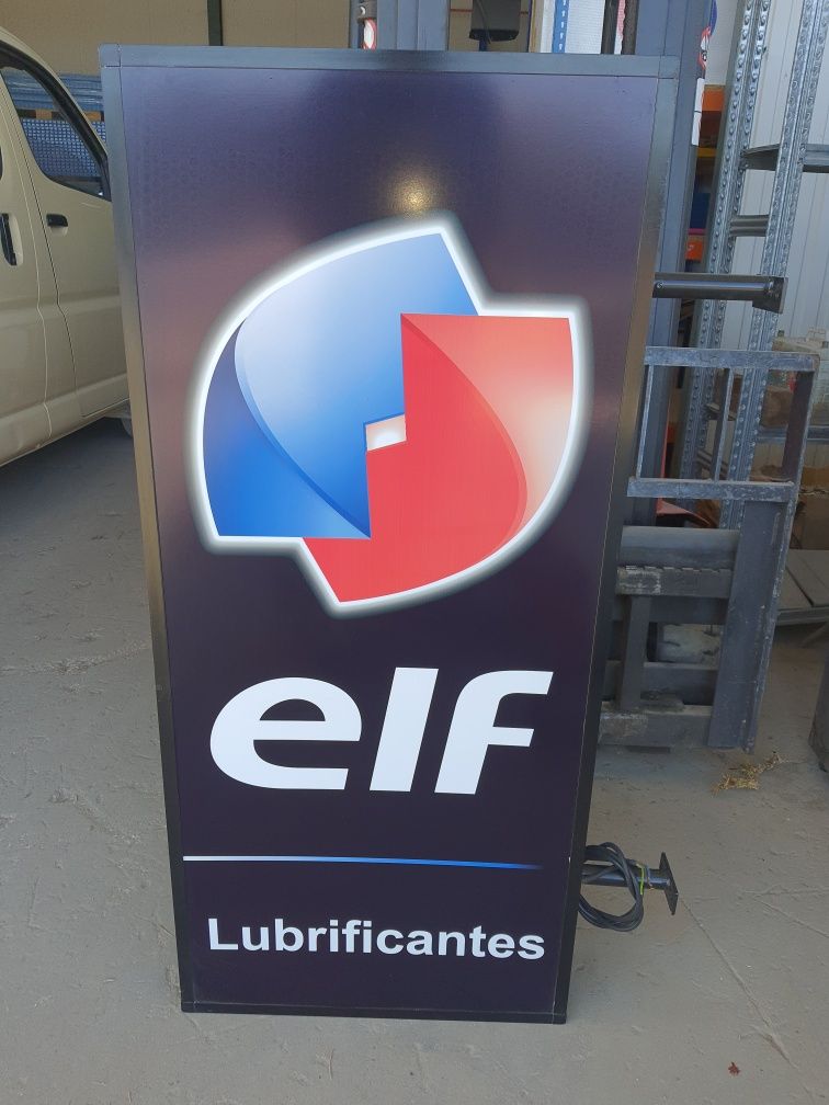 Reclames luminosos lubrificantes ELF