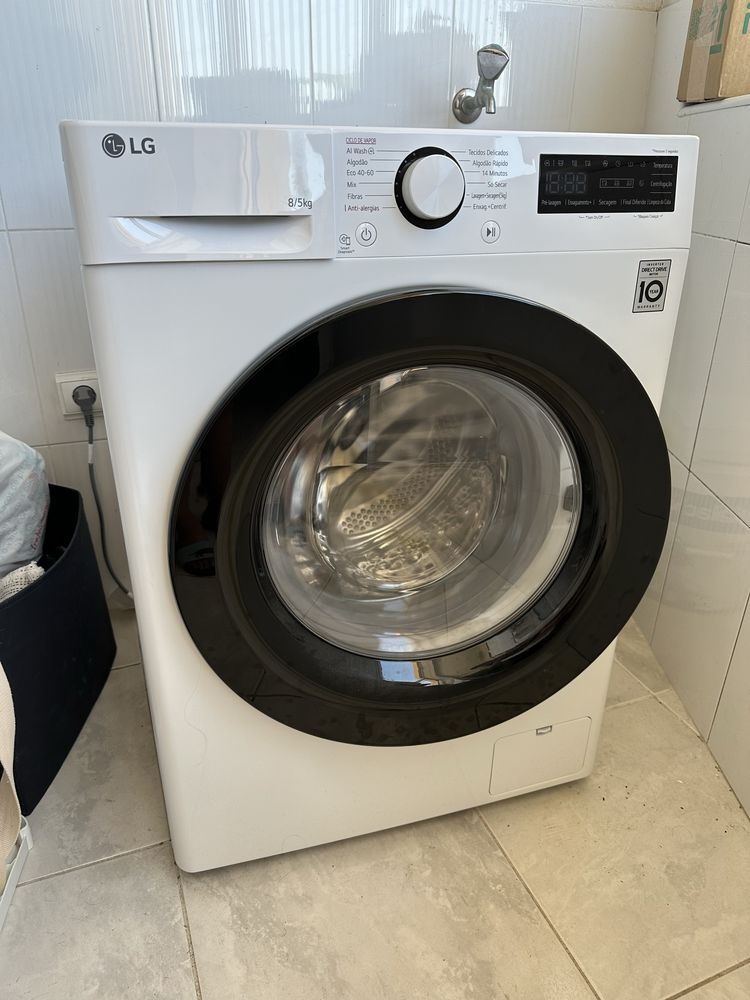 Máq. lavar e secar roupa - LG - APENAS 6 MESES DE USO