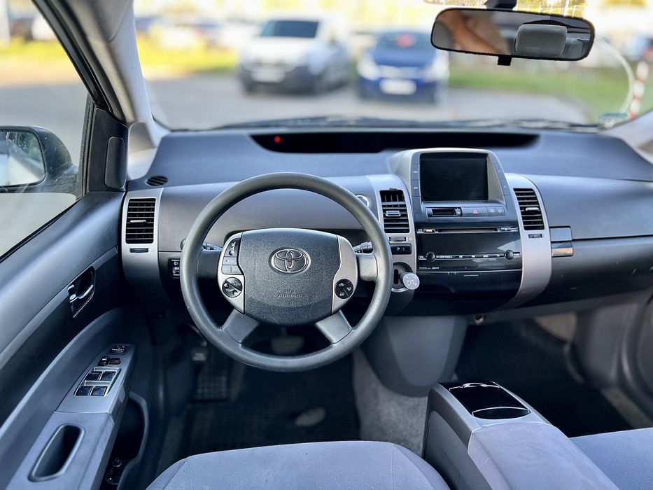 Wynajem samochodu Wynajem AuT Wypożyczalnia doba tydzień Prius Automat
