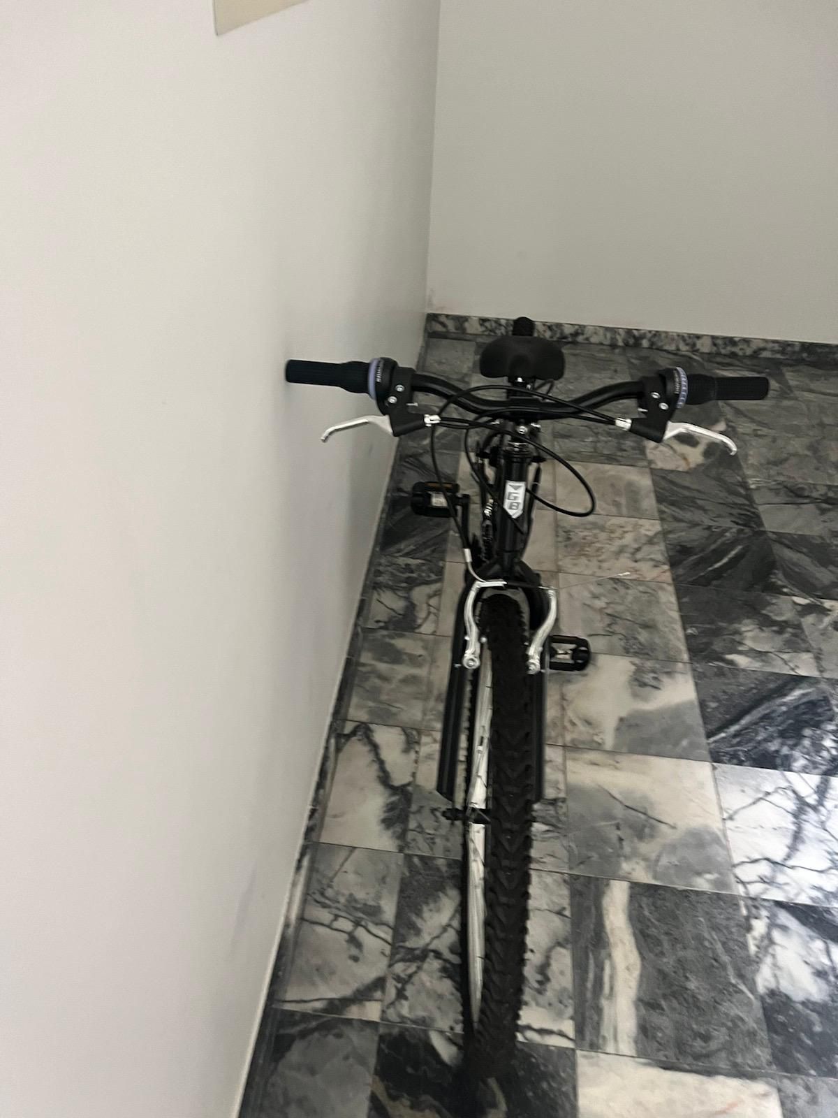 Bicicleta nova em bom estado