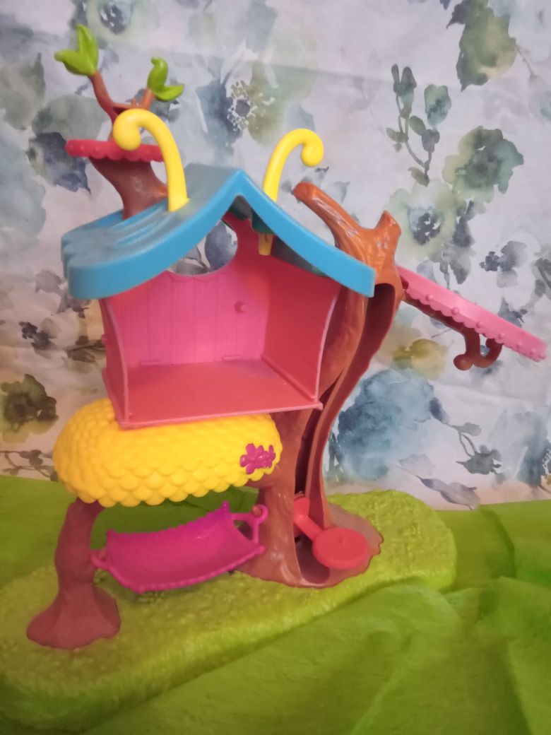 Domek  Enchantimals pszczoły i ślimak.
Stan bardzo dobry
 Polecam