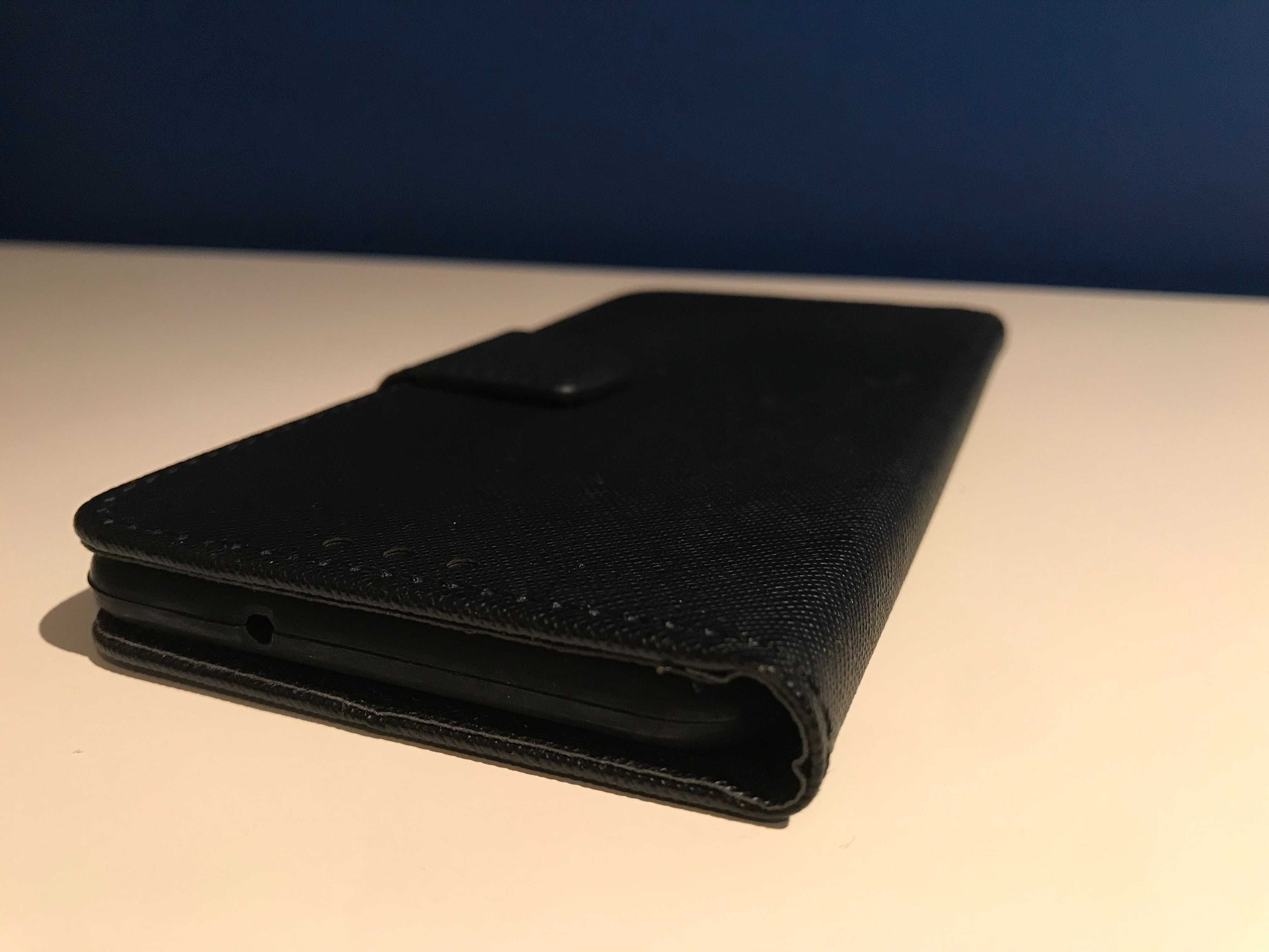 Etui na telefon komórkowy