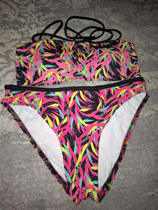 Dwuczęściowy strój kąpielowy