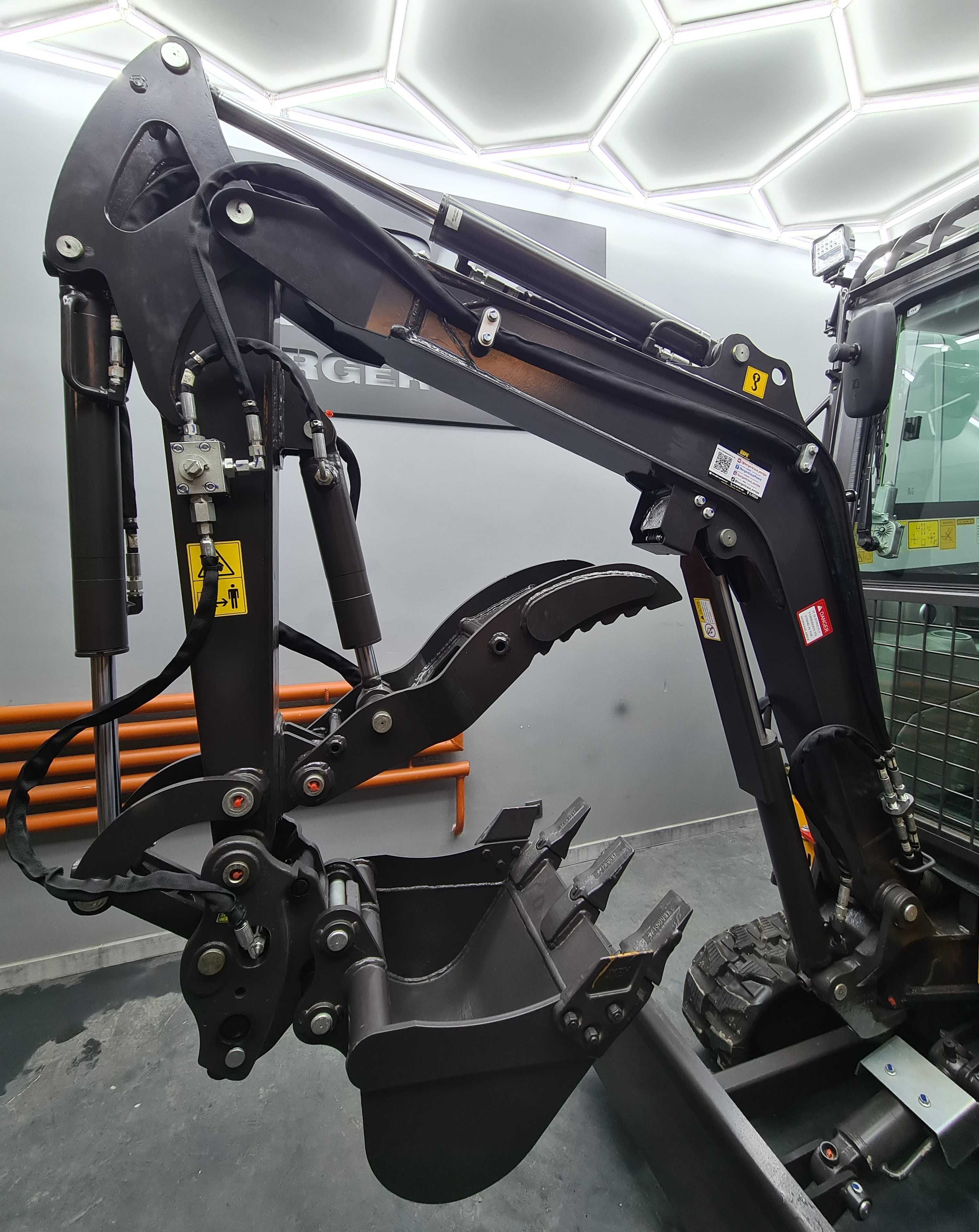Mini Koparka Berger Kraus BK2000NKSR 2 tony z kabiną KUBOTA