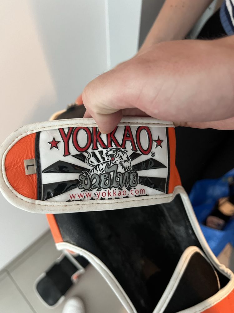 ochraniacze na piszczele yokkao L kopacze