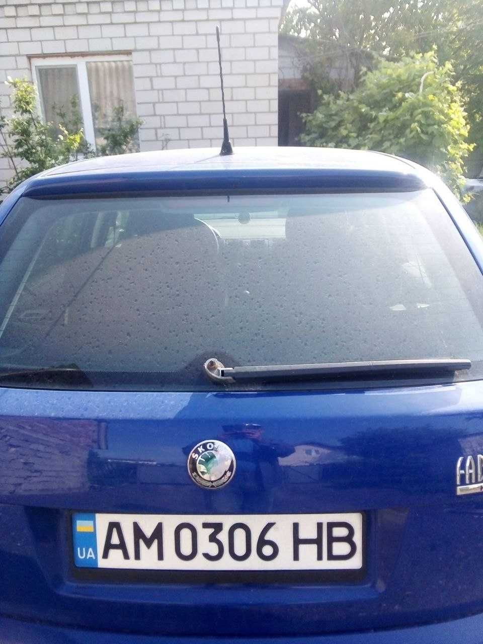 Продам машину Skoda Fabia