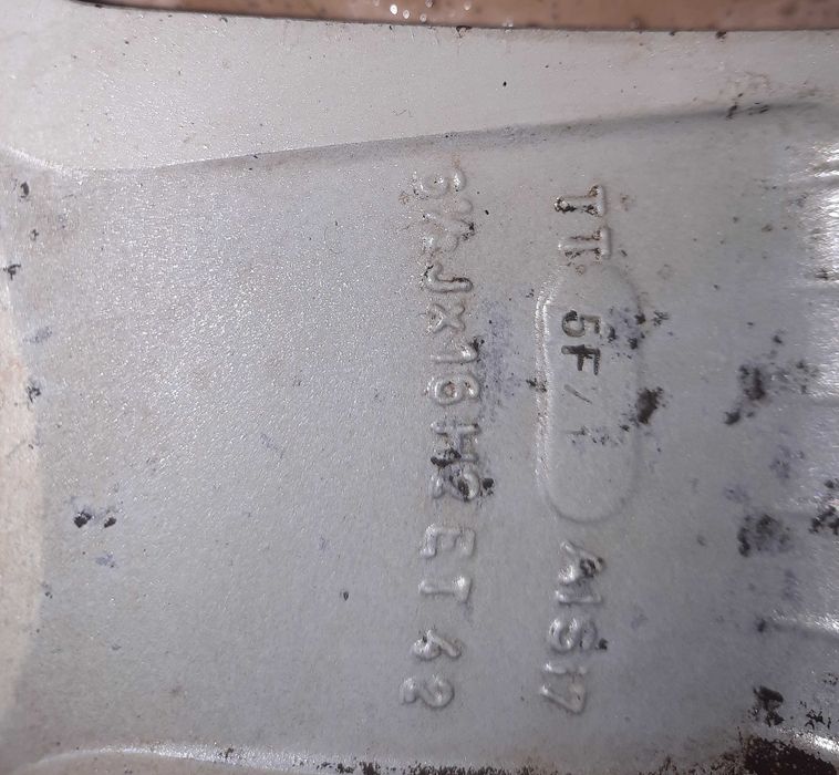 диски оригінальні 16 SKODA  (шини в подарунок). 6,5J x16H2 ET42