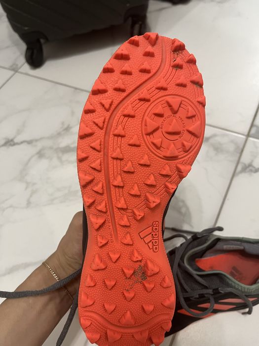 Сороканіжки  adidas