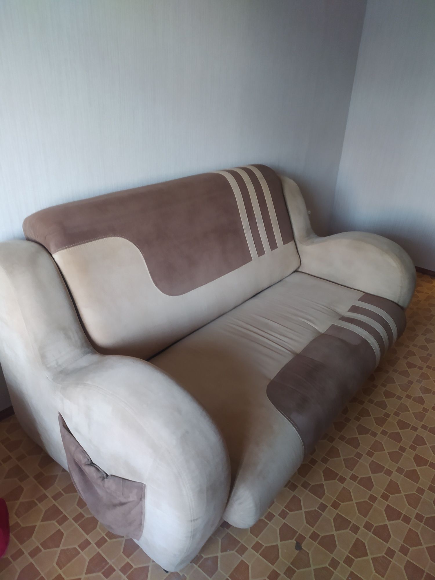 Продам диван б/у