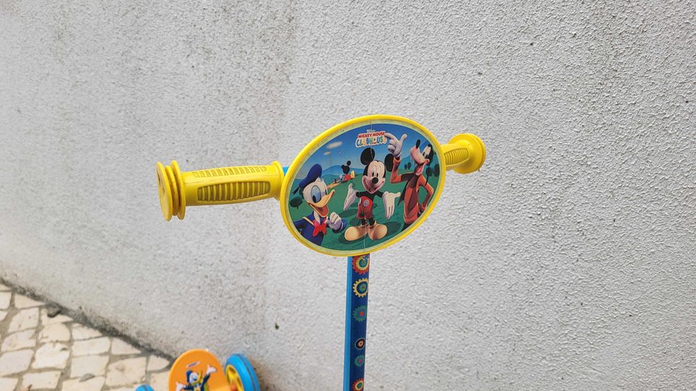 Trotinete de 3 rodas Mickey Mouse