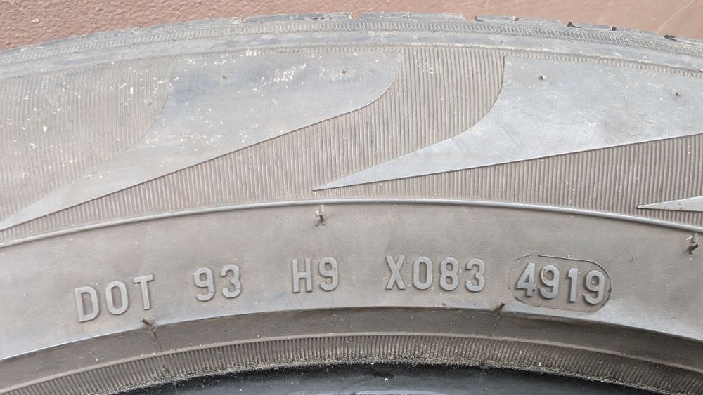 Letnie 235 55 R18 4 sztuki  za 100zł Pirelli Scorpion Verde z rantem.