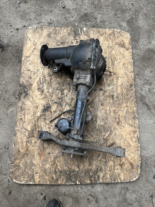 Редуктор переднього моста Mitsubishi Pajero 3.2Di-D 2000-2005 MR453792