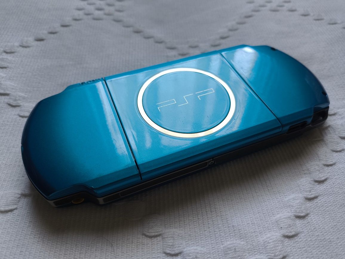 PSP 3000 BLUE and Black + Extras
