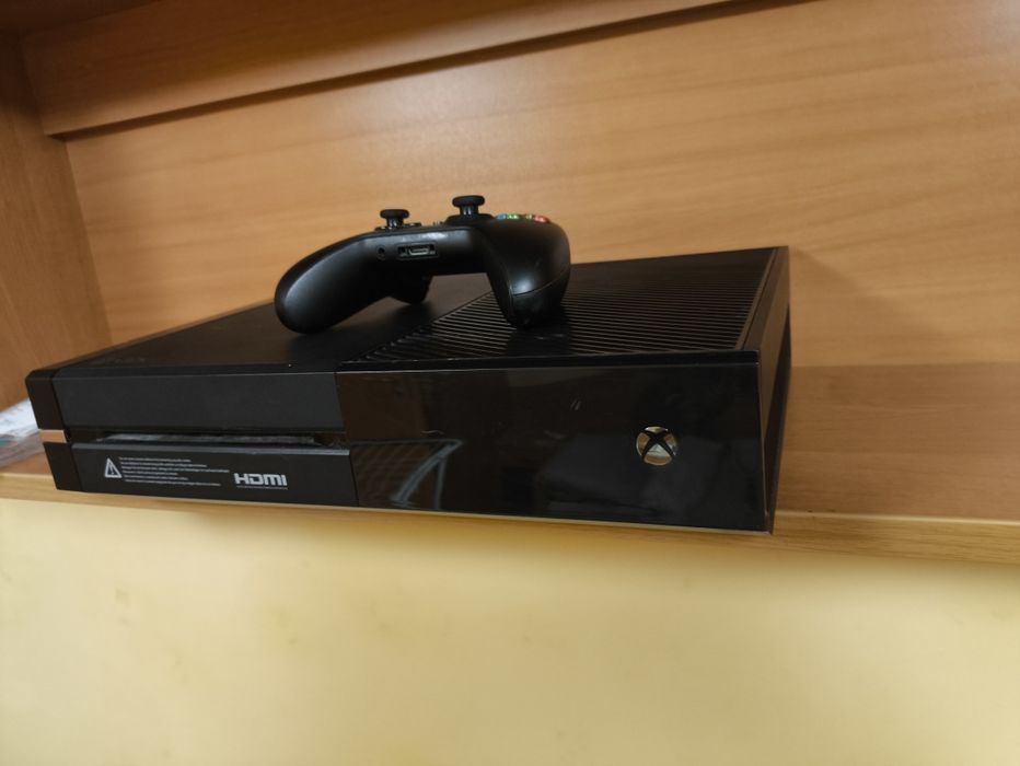 Xbox One fat  z padem