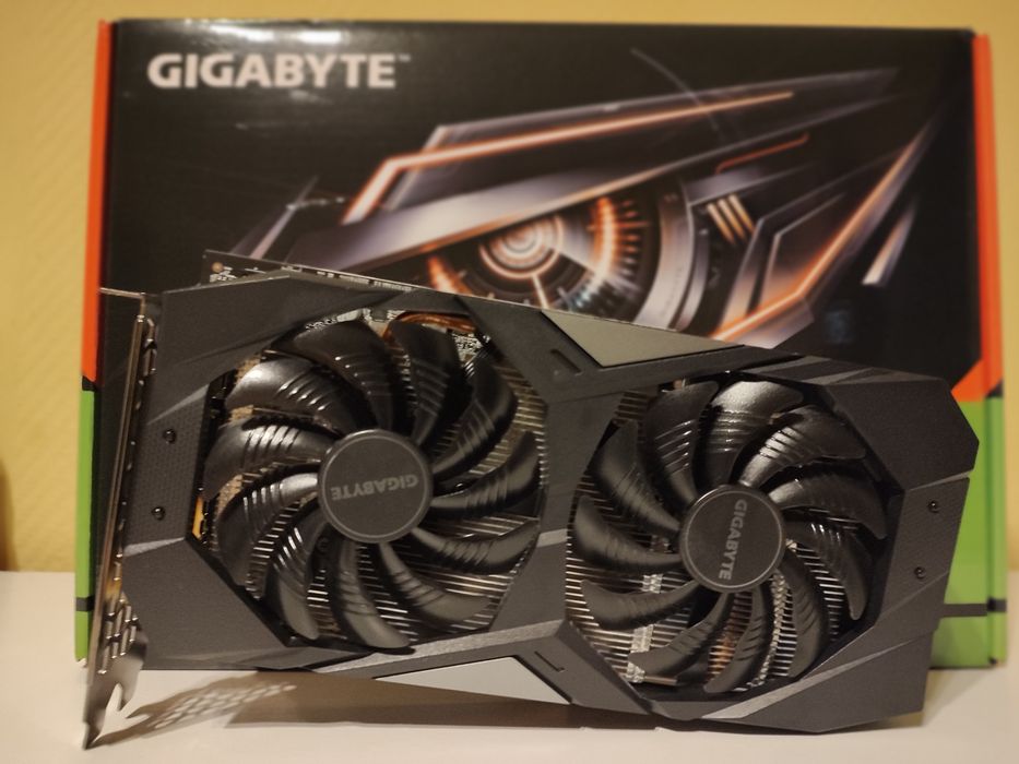 sprzedamam używanego GTX 1660 Ti OC