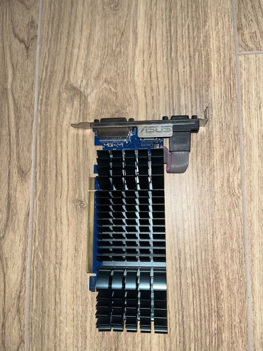 Karta graficzna Asus 2GB