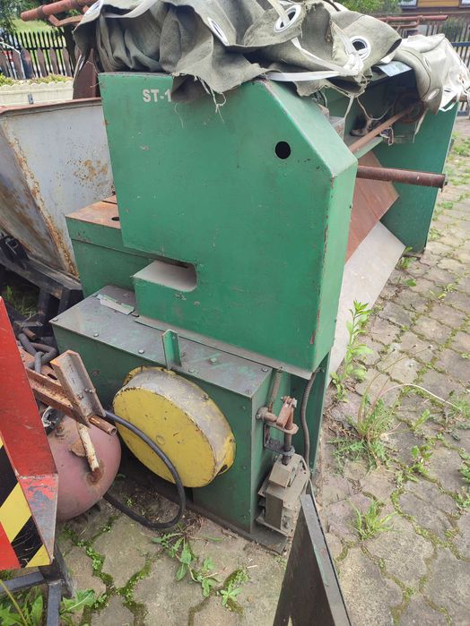 Gilotyna nożyce do blachy ST- 142  2 mm długosc ciecia 2 m,