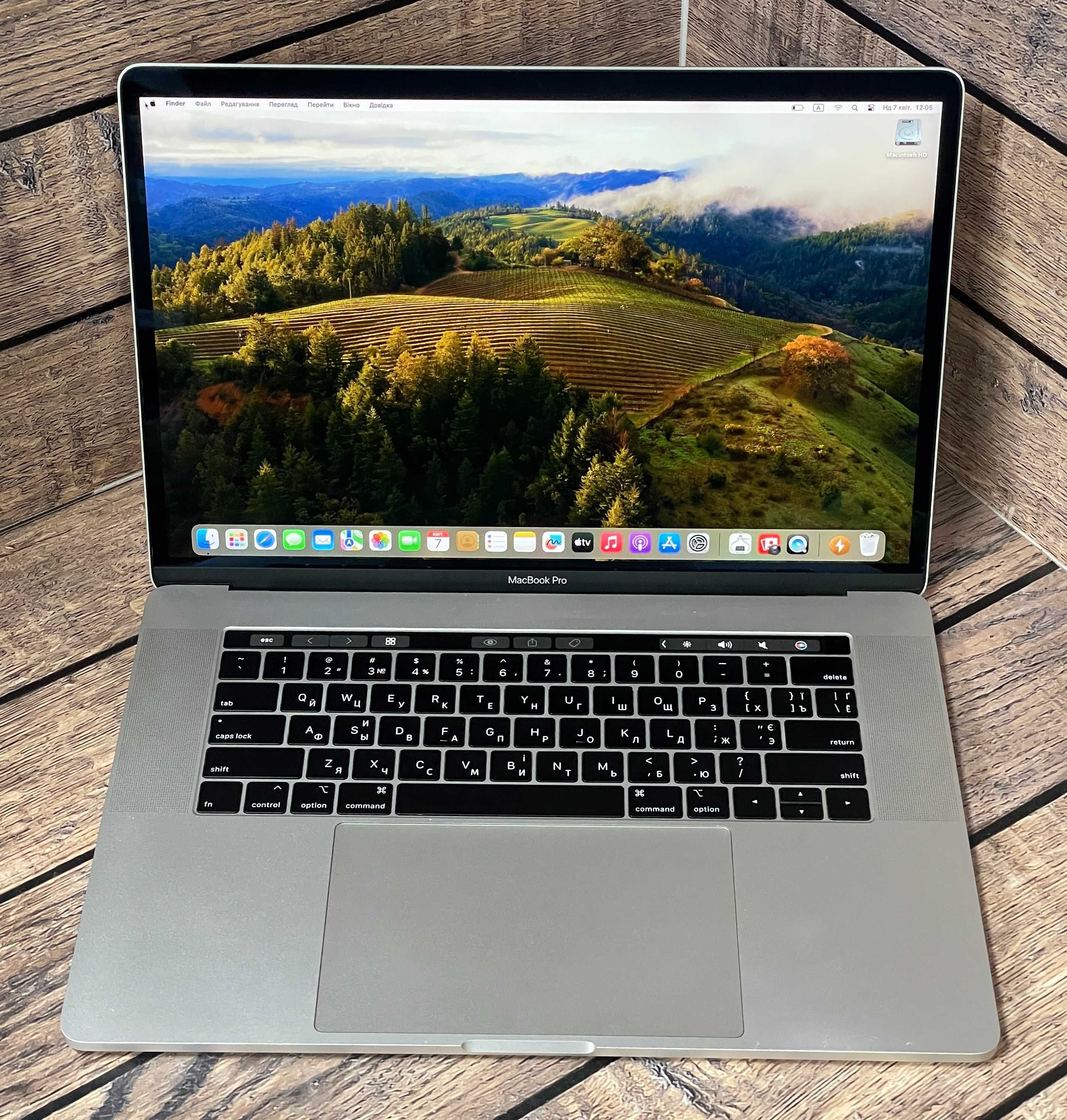 MacBook Pro A1990 (15, 2019) i7/Radeon Pro 555X/256Gb/Магазин/Гарантия