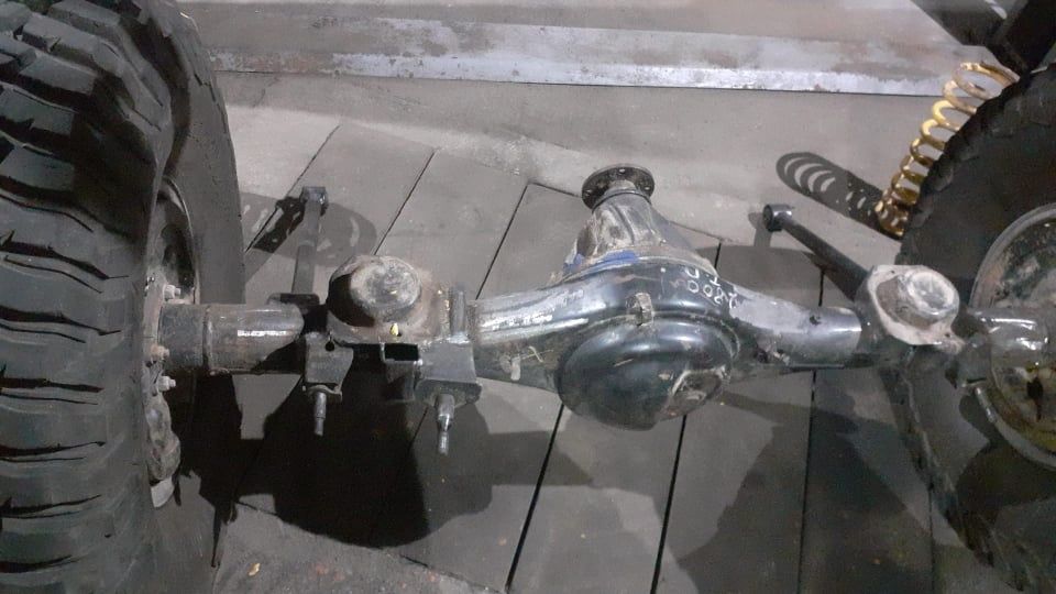 Vendo eixos patrol 260
Com bloqueio a fr