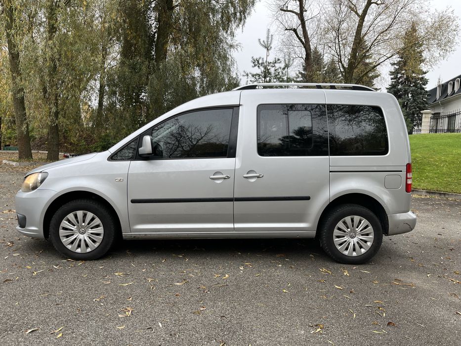 Volkswagen Caddy 2011 Пасажир Заводський