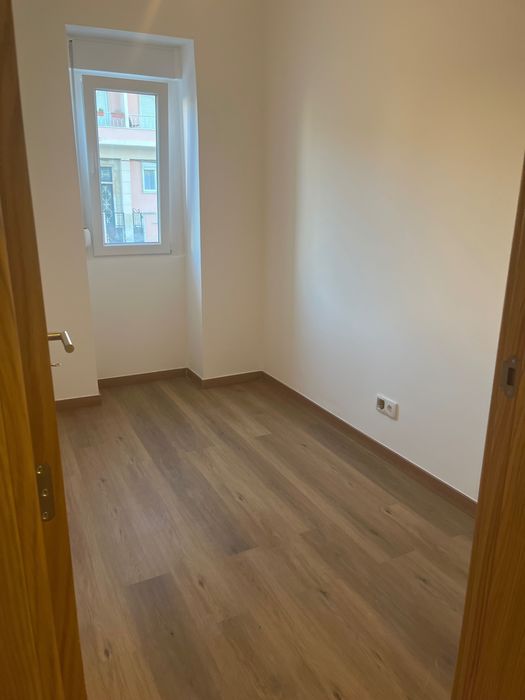 Apartamento Duplex T2+1 - Estação CP Benfica