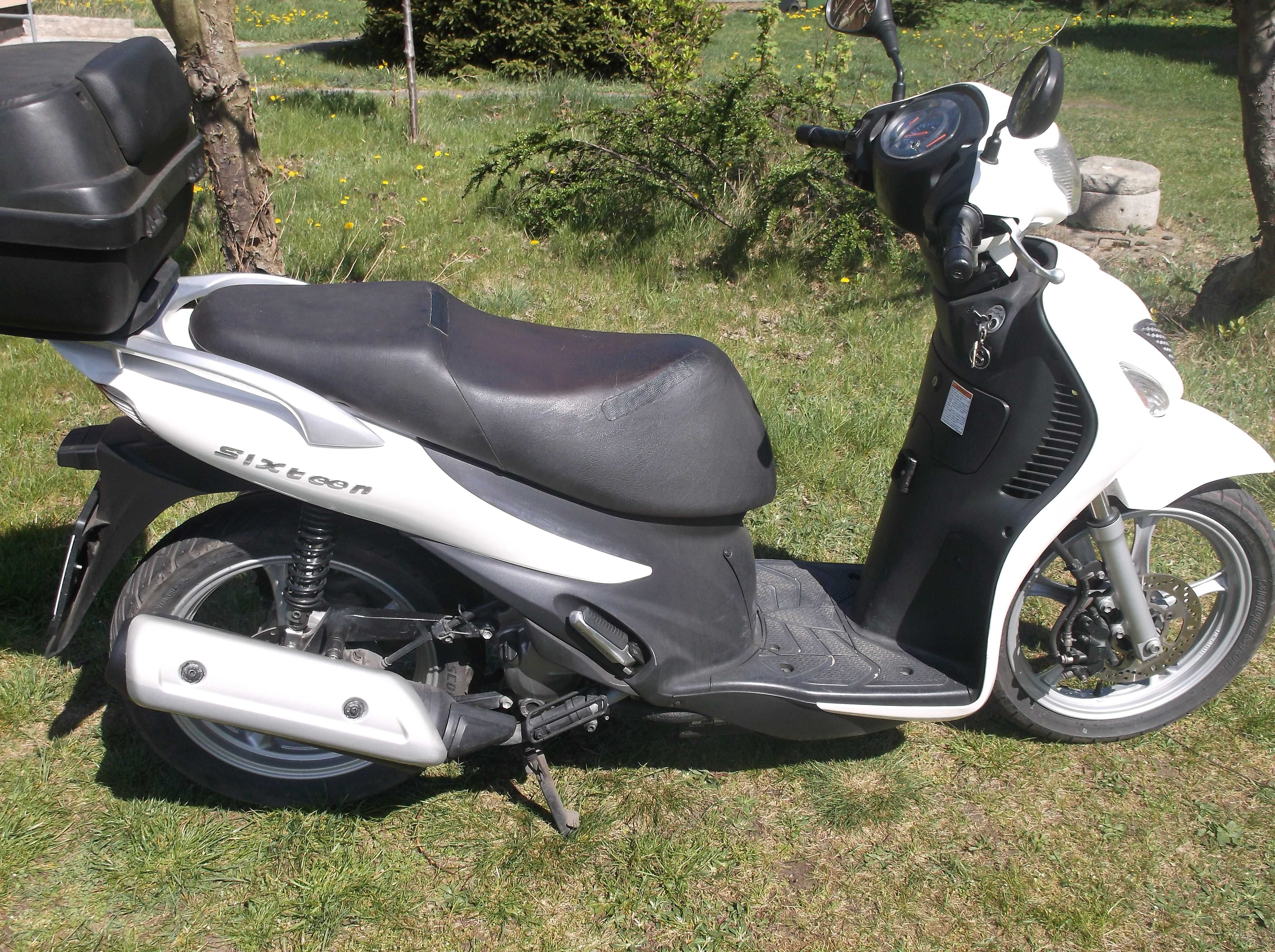 Suzuki ux150 Sixteen 150cc rok produkcji 2010. 17000km