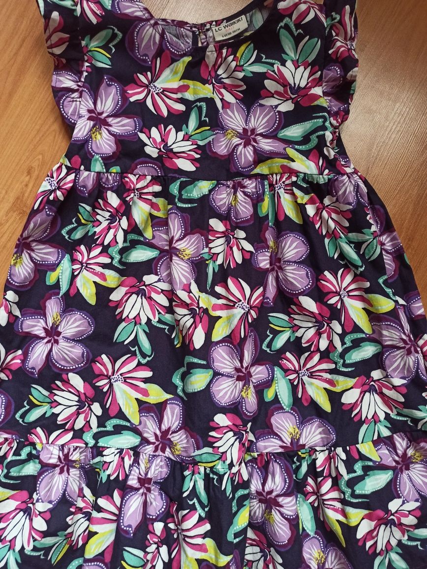 Платье Waikiki 116р. 5-6 лет