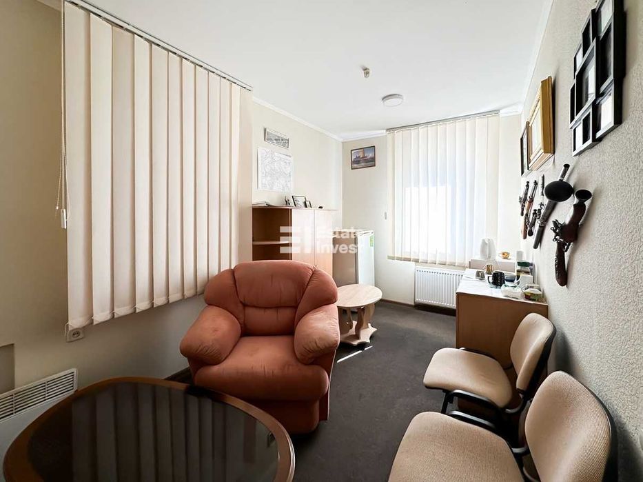 Продаж ОСЗ у самому бізнес-центрі міста, по вул. Космічна, 12