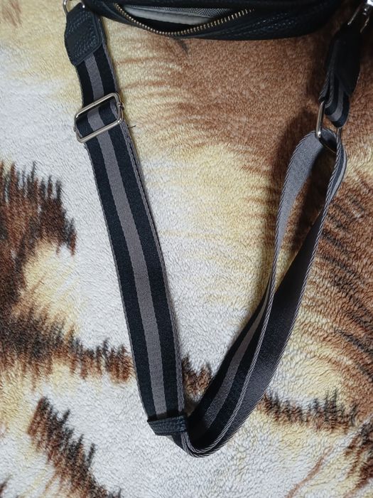 Жіноча сумочка крос боди