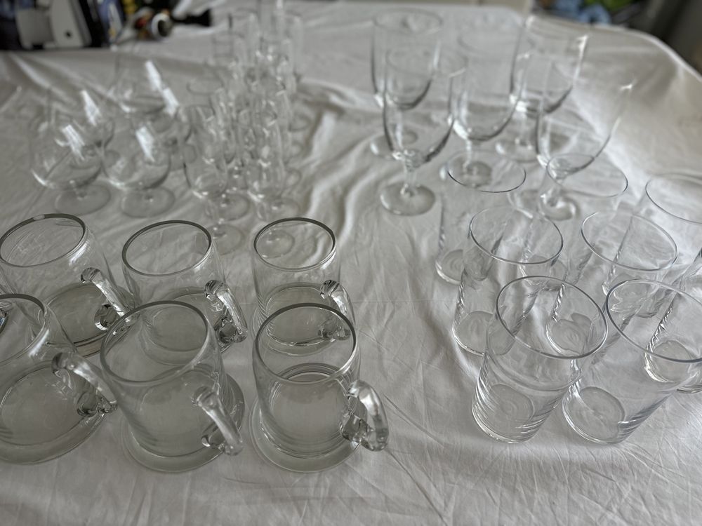 Conjunto de copos e canecas, vários tamanhos