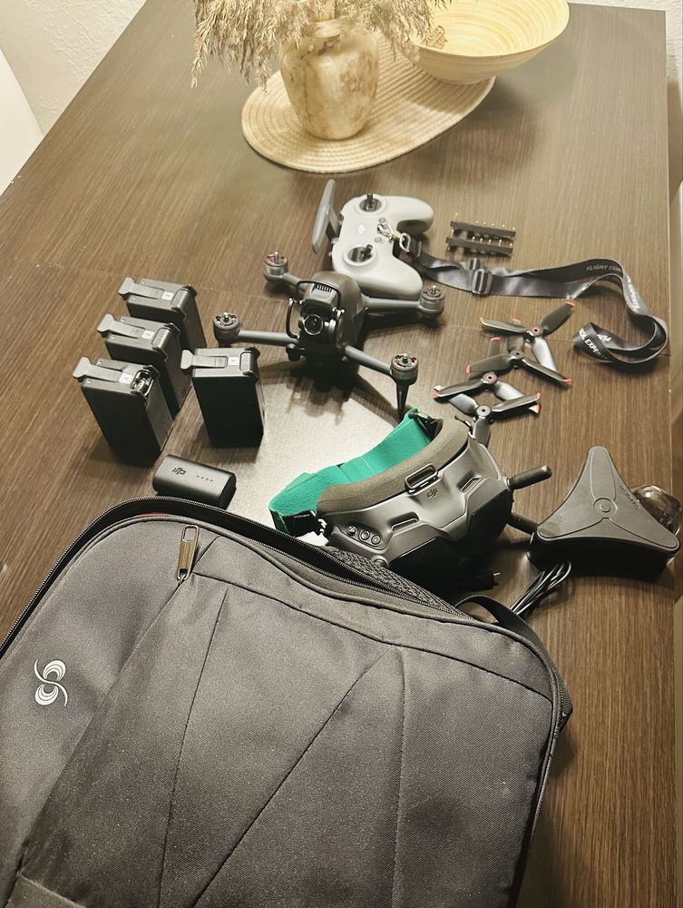 Dron DJI FPV Combo